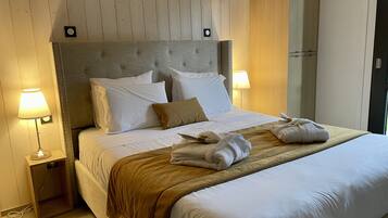 Premium bedding, memory-foam beds, in-room safe, individually decorated