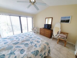 Condo, 2 Bedrooms