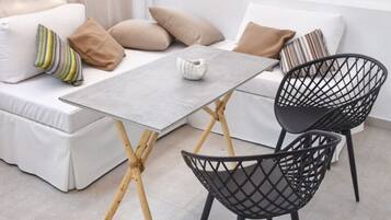 Deluxe Apartment, 1 Bedroom, City View, Ground Floor (Harmony) | Balkoni