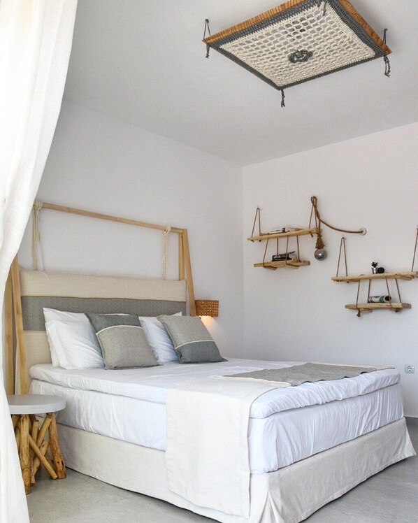 Departamento Deluxe, 1 habitación, vista parcial al mar (Delight) | 1 habitación, ropa de cama de alta calidad y camas con efecto memoria 