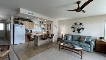 Kondominium, 1 kamar tidur | Area keluarga | TV