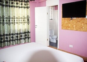 Buồng tắm vòi sen, khăn tắm 