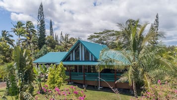 House, 2 Bedrooms | Property grounds