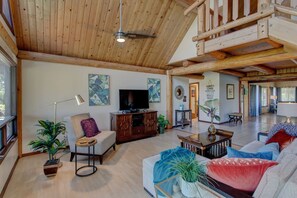 House, 2 Bedrooms | Living room | 30-inch Smart TV with cable channels, TV, video games - Hale Anuenue Nuku - The Rainbows End 3 Bedroom Home by RedAwning (Keaau)