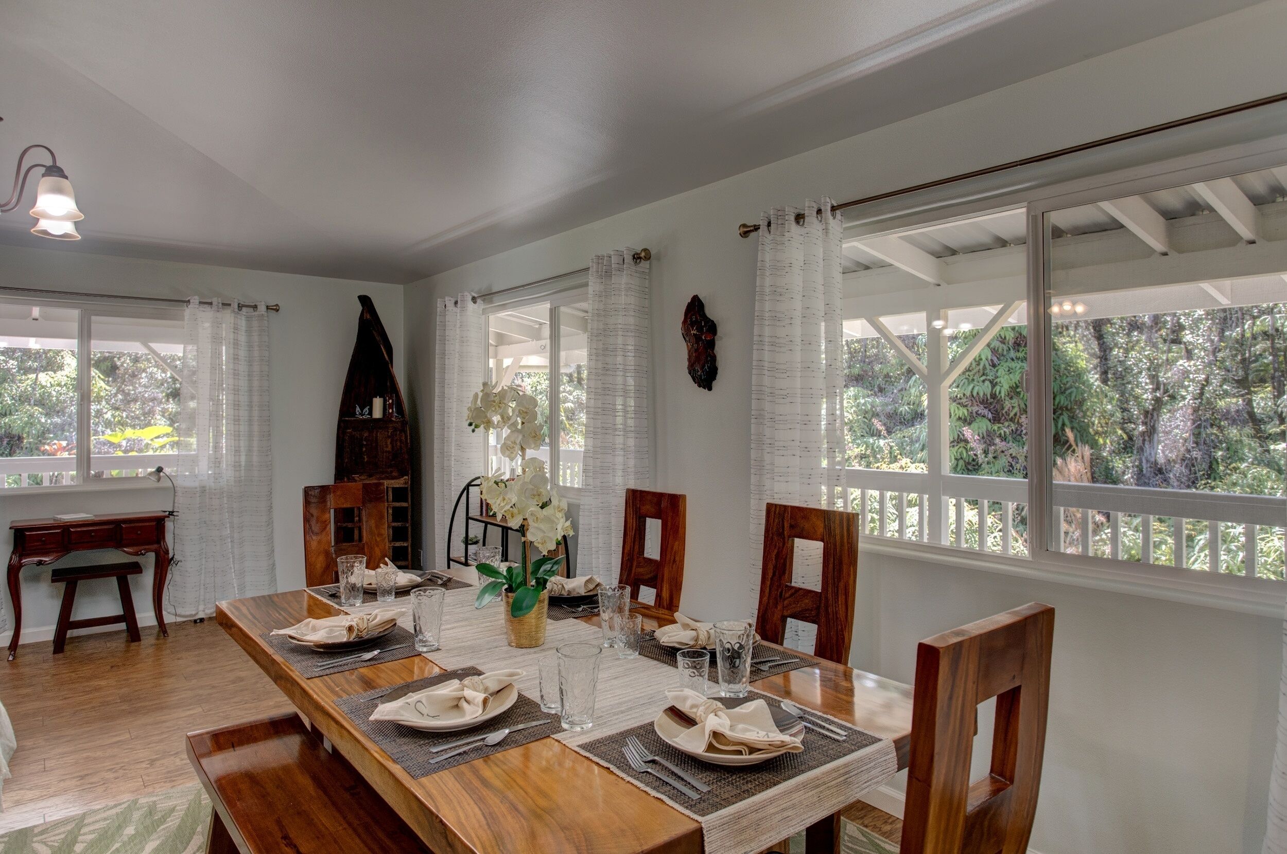 House, 3 Bedrooms | Private kitchen | Dining tables