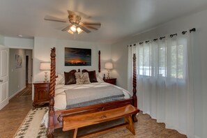3 bedrooms, iron/ironing board, free WiFi - Ferns & Frogs Forest Hale 3 Bedroom Home by RedAwning (Volcano)