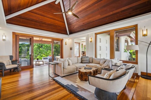 Kapiolani - As Seen On Hgtv 3 Bedroom Home by RedAwning