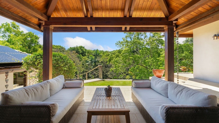 Kapiolani - As Seen On Hgtv 3 Bedroom Home by RedAwning