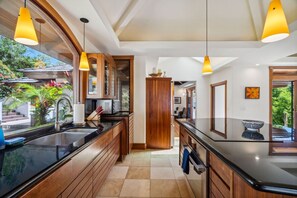 House, 3 Bedrooms | Private kitchen | Fridge, coffee/tea maker - Kapiolani - As Seen On Hgtv 3 Bedroom Home by RedAwning (Princeville)