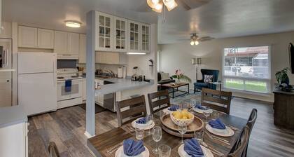 Hilo Hale Kaumana 3 Bedroom Home by RedAwning