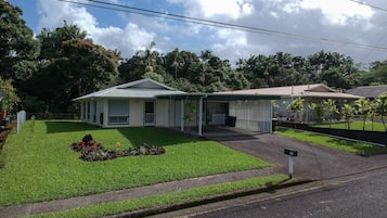 House, 3 Bedrooms | Exterior