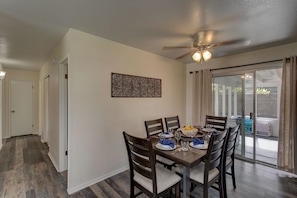 House, 3 Bedrooms | Private kitchen | Fridge, oven, coffee/tea maker, toaster
