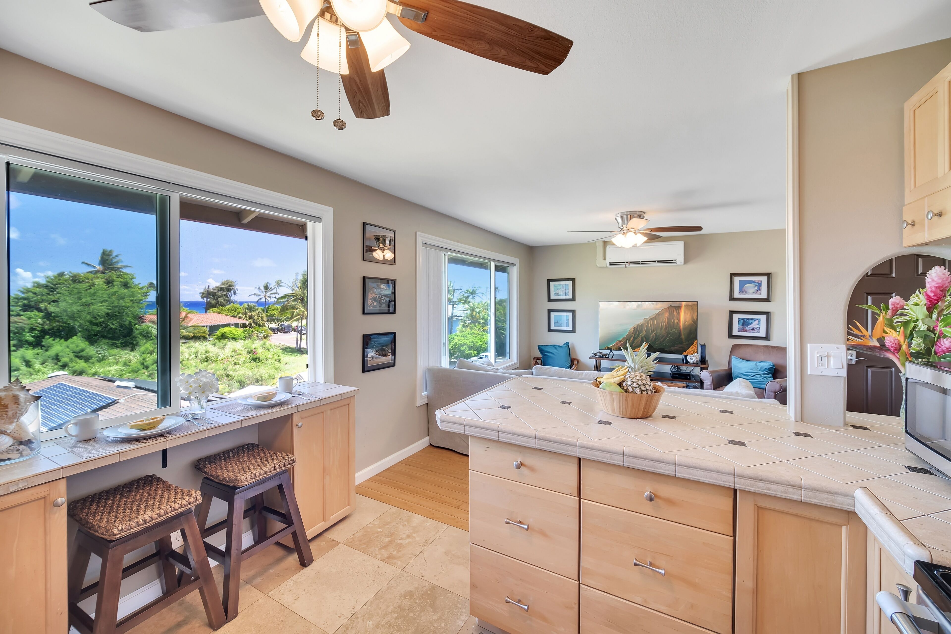 Condo, 2 Bedrooms | Private kitchen | Oven, coffee/tea maker, toaster