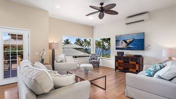 House, 3 Bedrooms | Living area | 30-inch Smart TV with cable channels, TV