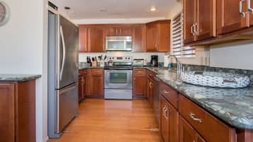 Rumah, 3 kamar tidur | Dapur pribadi | Lemari es, oven, mesin pembuat kopi/teh, dan pemanggang roti