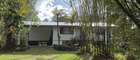 House, 2 Bedrooms | Exterior