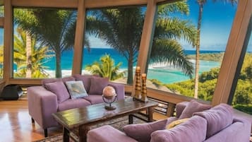 House, 3 Bedrooms | Living room