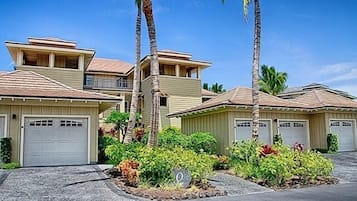 Condo, 2 quartos | Fachada