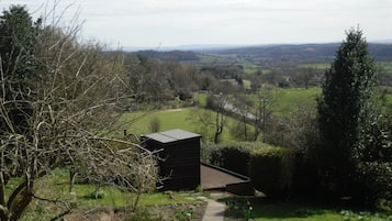 Cottage | Property grounds