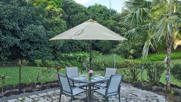 House, 3 Bedrooms | Outdoor dining