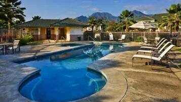 Condo, 3 habitaciones | Alberca