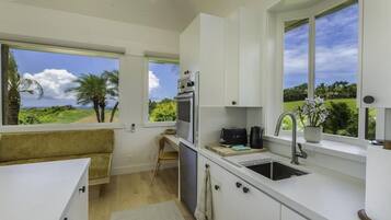 Rumah, 1 kamar tidur | Dapur pribadi | Lemari es, oven, mesin pembuat kopi/teh, dan pemanggang roti