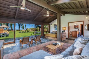 House, 2 Bedrooms | Living area | Stereo