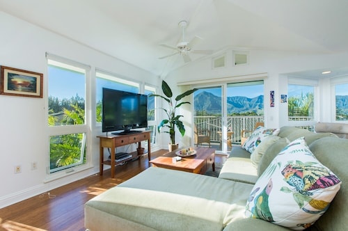 S Of Kamalii 47 3 Bedroom Home by RedAwning