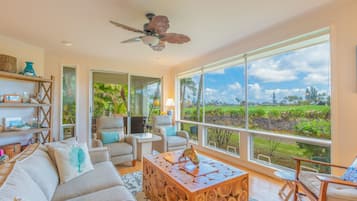 Appart'hÎtel, 2 chambres | Salle de séjour | TV connectée