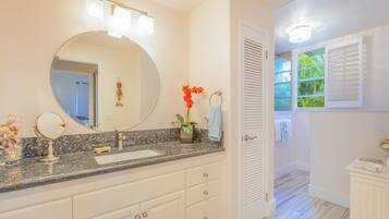 Apartment, 2 Schlafzimmer | Badezimmer