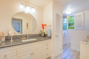 Bloc d'apartaments, 2 dormitoris | Bany | Tovalloles