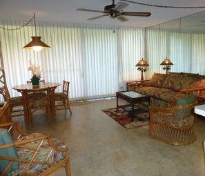 Interior - Maui Sunset B204 1 Bedroom Condo by RedAwning (Kihei)