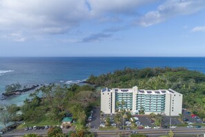 Exterior - Maluhia Kahakai 2 Bedroom Condo by RedAwning (Hilo)