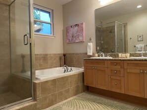 Bathroom - Nihilani 11a 2 Bedroom Condo by RedAwning (Princeville)