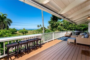 House, 5 Bedrooms | Balcony