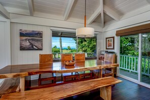House, 5 Bedrooms | Private kitchen