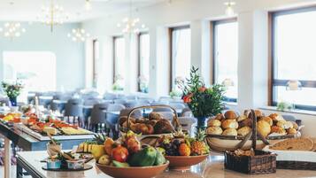 Petit déjeuner buffet compris en semaine