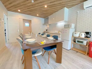 冰箱、微波炉、炉灶、厨具/餐具