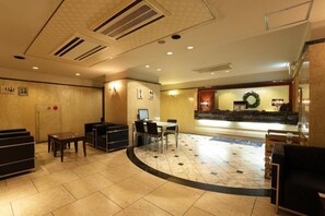 Lobby - Nonsmoking triple room / Osaka Ōsaka (Osaka)