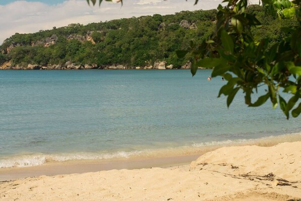 On the beach, beach towels - The best beachfront view (Punta Rusia)