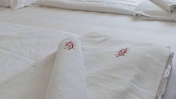 Bureau, Wi-Fi gratuit, draps fournis