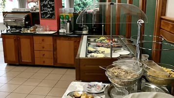 Desayuno buffet incluido todos los días
