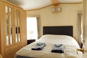 2 bedrooms, iron/ironing board, travel cot, WiFi - A comfortable Cornish countryside retreat in Coosewartha (Truro)