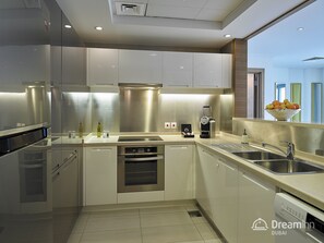 Private kitchen - Dream Inn Claren Downtown With Private Terrace (Dubai)