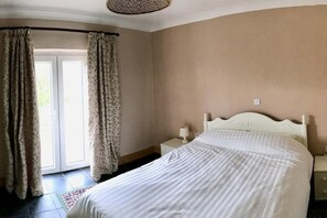 Casa ejecutiva | 2 habitaciones, ropa de cama de alta calidad y decoración personalizada 