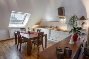 Interior - Ô Saveur de l'Instant (Saint Usuge)