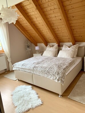 3 habitaciones, wifi gratis y ropa de cama