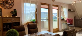 Mooi, nieuw appartement in het Weserbergland, rustige locatie, WiFi voor 2-6 personen