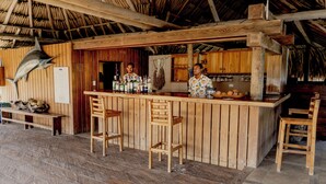 Beach bar - Hotel Punta Faro  (Isla Mucura)