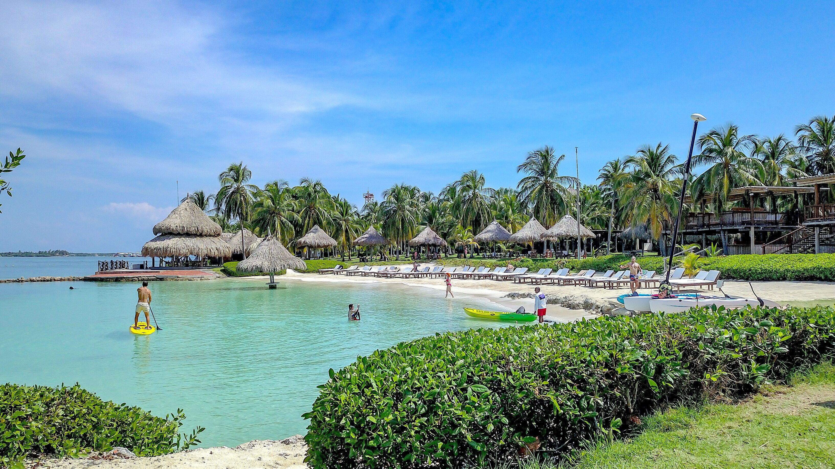 شاطئ خاص، رمال بيضاء، الغوص باستخدام المعدات، الغوص بأنبوب التنفس